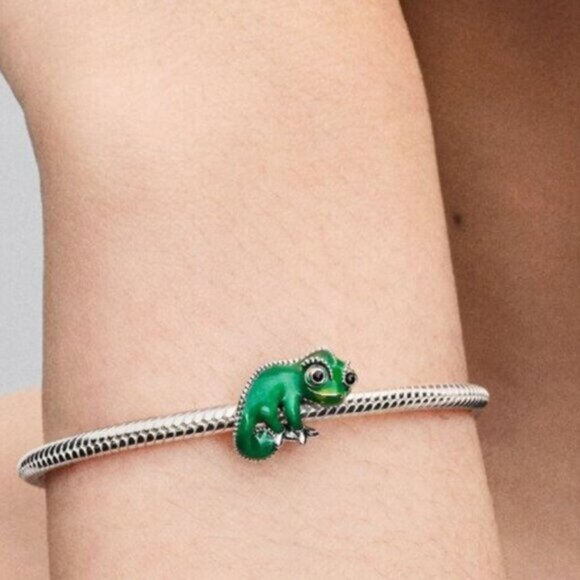Pandora Disney Tangled Pascal Colour-changing Charm - Picture 4 of 5